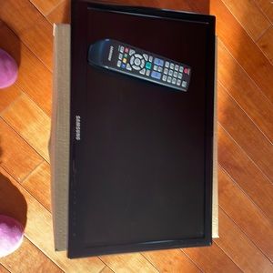 Samsung 18-inch TV